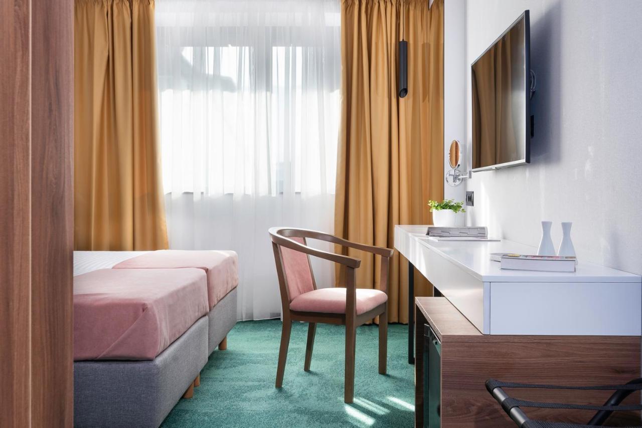 Hotel Tim'S Skopje Luaran gambar