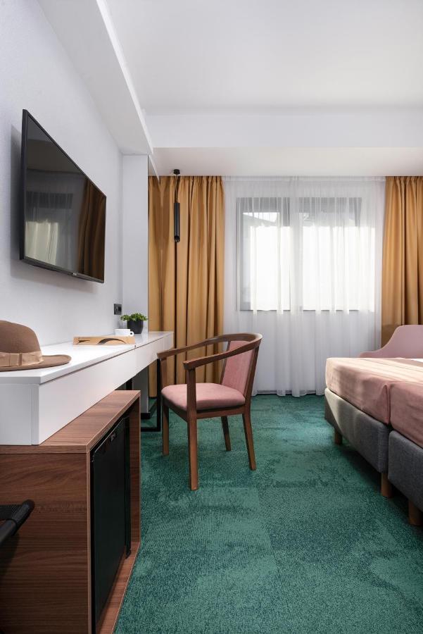 Hotel Tim'S Skopje Luaran gambar